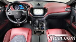 Maserati Ghibli 3.0 GranLusso 2021 года из Южной Кореи
