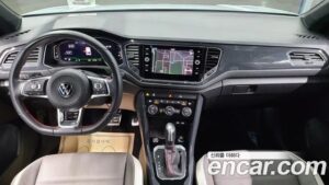 Volkswagen T-Roc 2.0 TDI Premium 2021 года из Южной Кореи