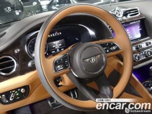 Bentley Bentayga 4.0 V8 2021 года из Южной Кореи