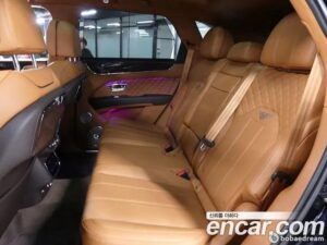Bentley Bentayga 4.0 V8 2021 года из Южной Кореи