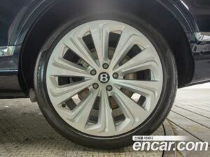 Bentley Bentayga 4.0 V8 2021 года из Южной Кореи