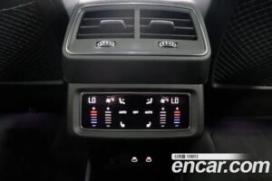 Audi e-tron 55 4WD 2022 года из Южной Кореи
