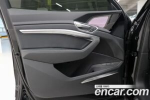 Audi e-tron 55 4WD 2022 года из Южной Кореи