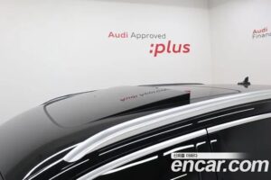 Audi e-tron 55 4WD 2022 года из Южной Кореи