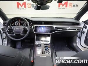 Audi A7 55 TFSI 4WD Premium 2022 года из Южной Кореи