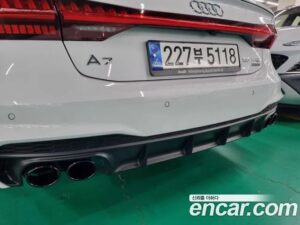 Audi A7 55 TFSI 4WD Premium 2022 года из Южной Кореи