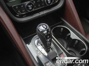 Bentley Bentayga 4.0 V8 2021 года из Южной Кореи