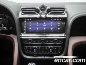 Bentley Bentayga 4.0 V8 2021 года из Южной Кореи