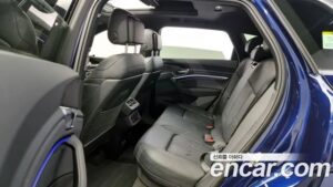 Audi e-tron 55 4WD 2022 года из Южной Кореи