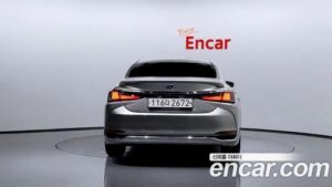 Lexus ES Luxury Plus 2021 года из Южной Кореи