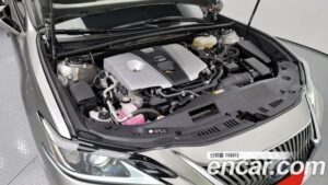 Lexus ES Luxury Plus 2021 года из Южной Кореи