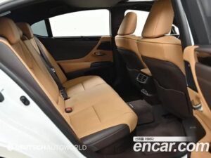 Lexus ES Executive 2021 года из Южной Кореи