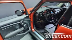 Mini Cooper 5Door DEFAULT 2020 года из Южной Кореи