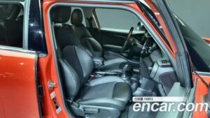 Mini Cooper 5Door DEFAULT 2020 года из Южной Кореи