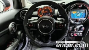 Mini Cooper 5Door DEFAULT 2020 года из Южной Кореи