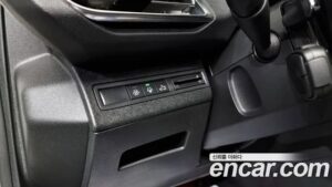 Peugeot 3008 1.5 BlueHDi GT 2022 года из Южной Кореи