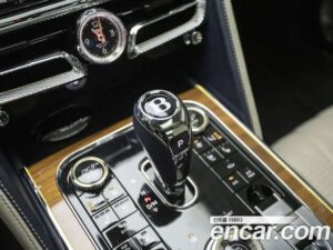 Bentley Flying Spur 4.0 2021 года из Южной Кореи