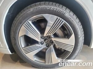 Audi e-tron 55 4WD Sportback 2022 года из Южной Кореи
