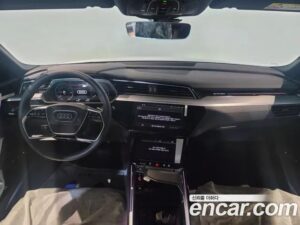 Audi e-tron 55 4WD Sportback 2022 года из Южной Кореи