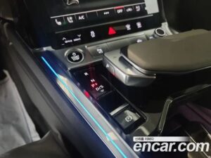 Audi e-tron 55 4WD Sportback 2022 года из Южной Кореи