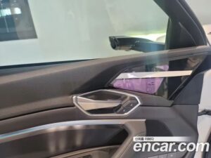 Audi e-tron 55 4WD Sportback 2022 года из Южной Кореи