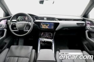 Audi e-tron 55 4WD 2022 года из Южной Кореи