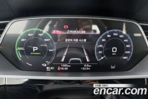 Audi e-tron 55 4WD 2022 года из Южной Кореи