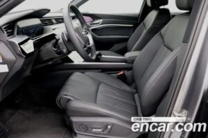 Audi e-tron 55 4WD 2022 года из Южной Кореи