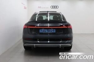 Audi e-tron 55 4WD Sportback 2022 года из Южной Кореи