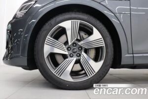 Audi e-tron 55 4WD Sportback 2022 года из Южной Кореи