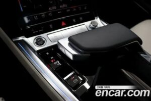 Audi e-tron 55 4WD Sportback 2022 года из Южной Кореи