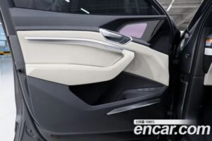Audi e-tron 55 4WD Sportback 2022 года из Южной Кореи