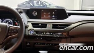 Lexus UX 2.0 2WD 2020 года из Южной Кореи