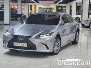 Lexus ES Executive 2022 года из Южной Кореи