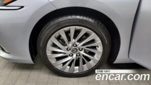 Lexus ES Executive 2022 года из Южной Кореи
