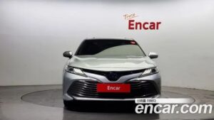 Toyota Camry 2.5 XLE HYBRID 2021 года из Южной Кореи