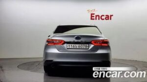 Toyota Camry 2.5 XLE HYBRID 2021 года из Южной Кореи