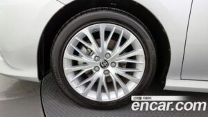 Toyota Camry 2.5 XLE HYBRID 2021 года из Южной Кореи