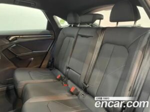 Audi Q3 35 TDI 4WD Premium 2022 года из Южной Кореи