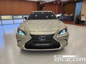 Lexus ES Luxury Plus 2020 года из Южной Кореи