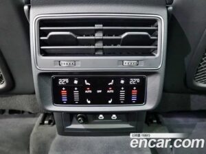 Audi Q7 45 TDI 4WD Premium 2022 года из Южной Кореи