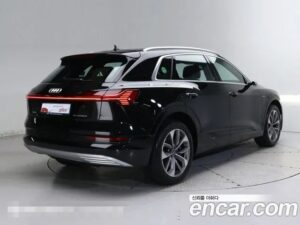 Audi e-tron 55 4WD 2022 года из Южной Кореи