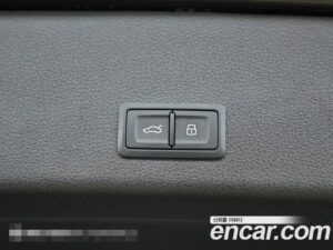 Audi e-tron 55 4WD 2022 года из Южной Кореи