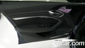 Audi e-tron 55 4WD 2022 года из Южной Кореи