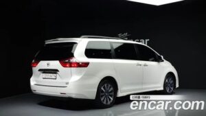 Toyota Sienna 3.5 AWD 2020 года из Южной Кореи