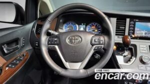 Toyota Sienna 3.5 AWD 2020 года из Южной Кореи