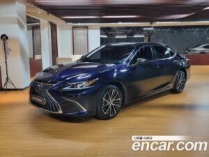Lexus ES Luxury 2022 года из Южной Кореи