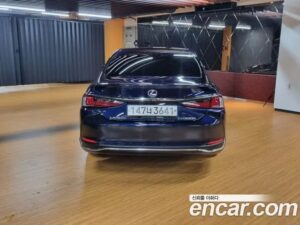 Lexus ES Luxury 2022 года из Южной Кореи
