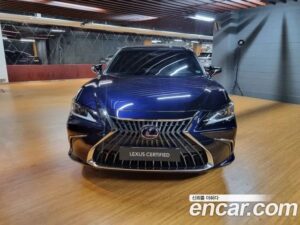 Lexus ES Luxury 2022 года из Южной Кореи