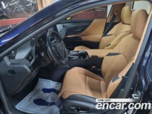 Lexus ES Luxury 2022 года из Южной Кореи